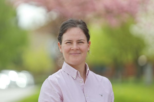 Porträtfoto von Prof. Eszter Baráth