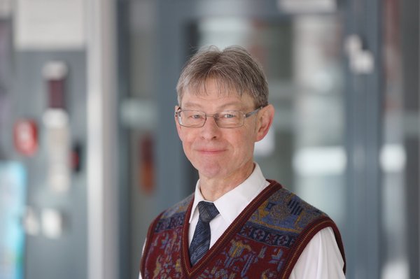 Portraitfoto von PD Dr. Wolfgang Baumann, Bereichsleiter Servicebereich Analytik